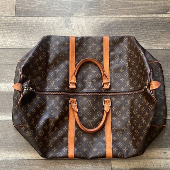 Authentic Louis Vuitton Keepall 60 - Picture 3 of 16
